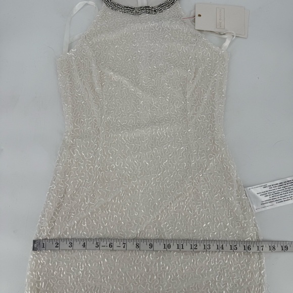 Mac Duggal Womens 4 White Beaded Sleeveless Halter Formal Long Gown Dress Flaws - Picture 16 of 16